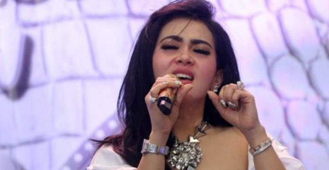 Syahrini Buktikan Dirinya Biduan, Bebi Romeo pun Tebar Pujian