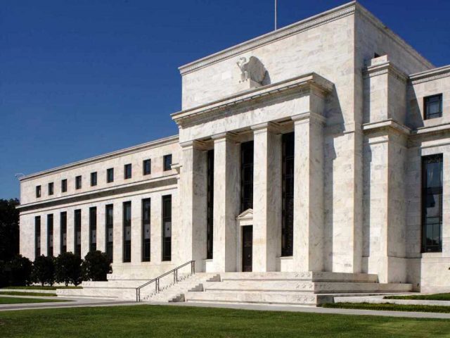 The Fed Pertahankan Suku Bunga Acuan