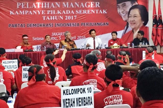Yusril Ihza Mahendra Masuk Kandang Banteng