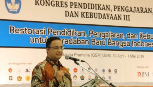 Sistem Pendidikan Sekarang Memisahkan Pelajar dengan Rakyat