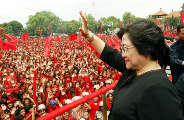 Mencurigai Parpol, Parlemen, dan Pemilu Tidak Mengubah Apa-Apa