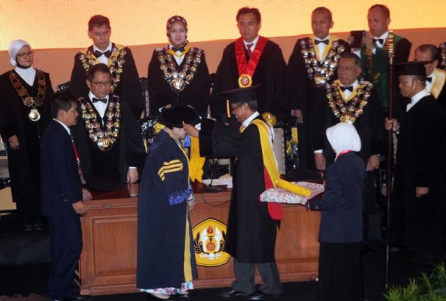 Orasi Ilmiah Lengkap Megawati Soekarnoputri di Universitas Padjadjaran