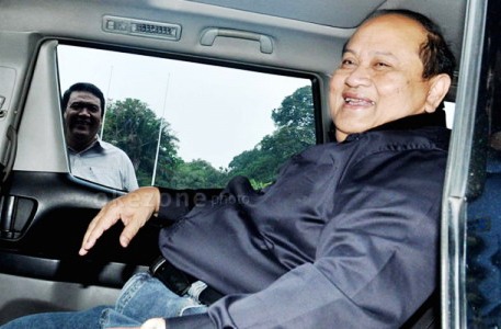 Sambangi Mabes Polri, Emir Moeis Ingin Ungkap Kebenaran