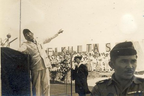 Saat Bung Karno Bernyanyi di ITB