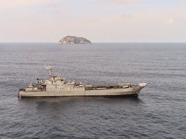 Alih Tongkat Komando KRI Teluk Manado