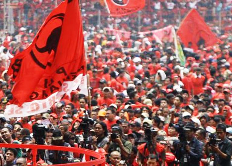 PDI Perjuangan Jatim Gelar Sholawatan