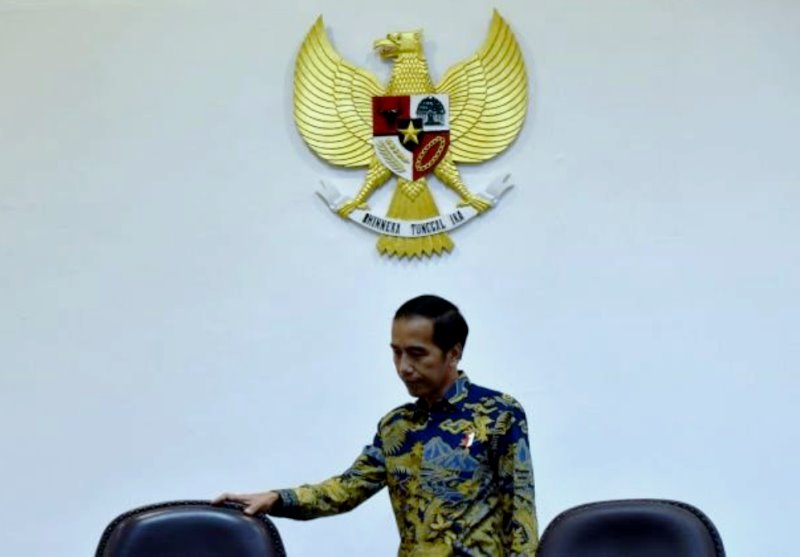 Aroma Tak Sedap Menerpa Presiden Jokowi Lagi