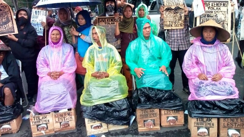 Penambangan Semen Indonesia di Rembang Dihentikan Sementara