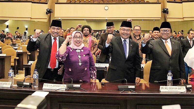 Haram, Orang Partai Politik di DPD