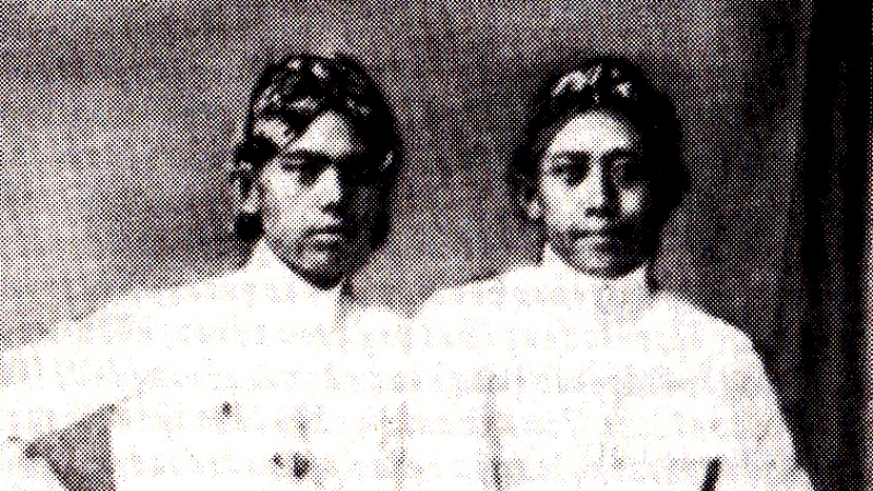 semaoen-kiri-dan-darsono-kanan