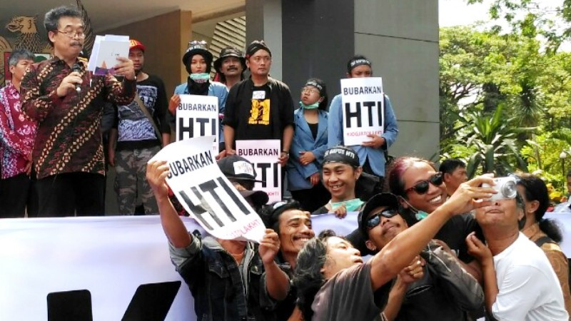 Abunawas ISI Yogya Tolak HTI