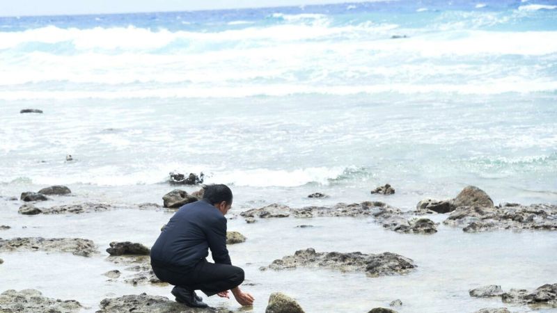 Jokowi Menghitung Pulau, Menggambar Peta Baru