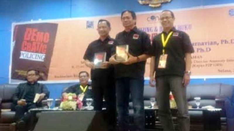 Kapolri Luncurkan Buku tentang Mengubah Mindset Polisi