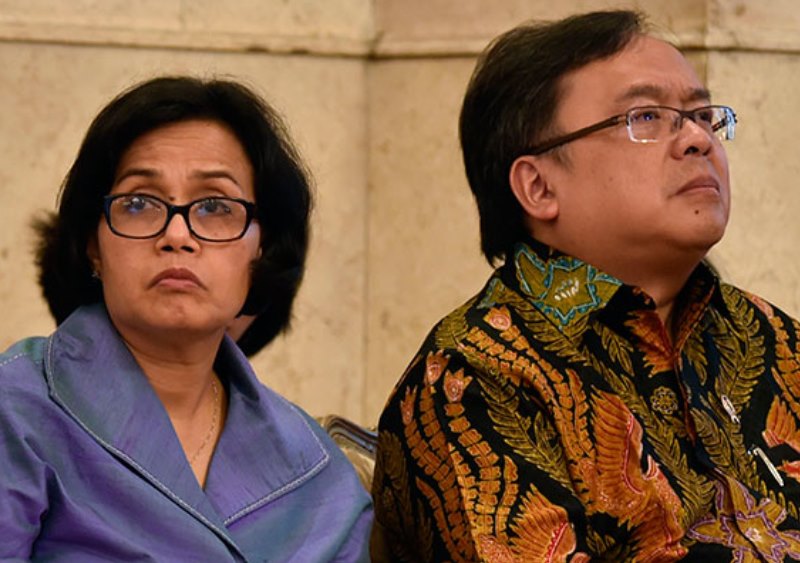 Satu Menteri Bingung, Satu Menteri Lagi Khawatir, lalu Rakyat Harus Bagaimana?