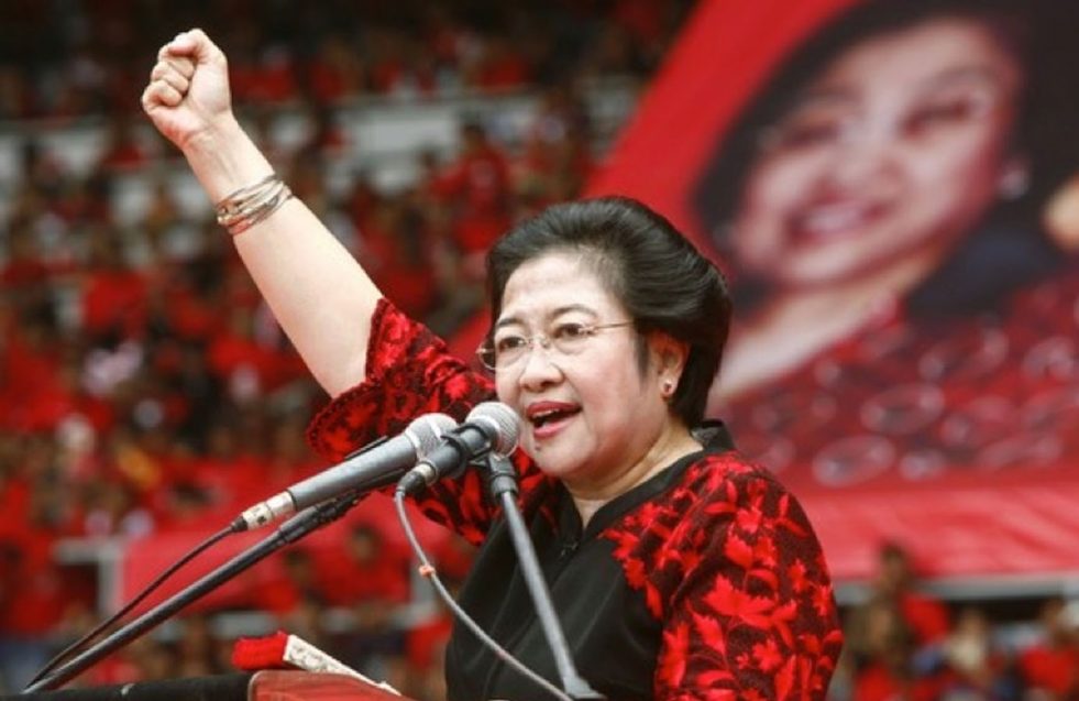 Megawati Harus Dihentikan, Penguasa Obok-obok PDI