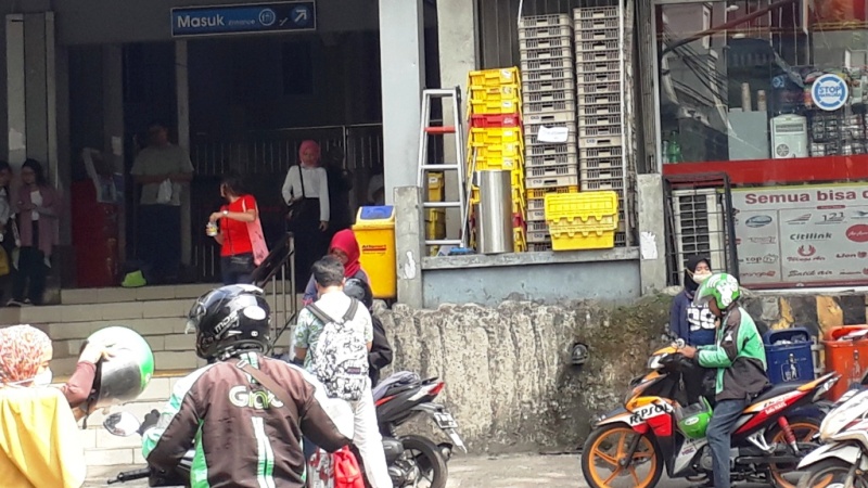 Stasiun KRL Sumber Kemacetan Jabodetabek
