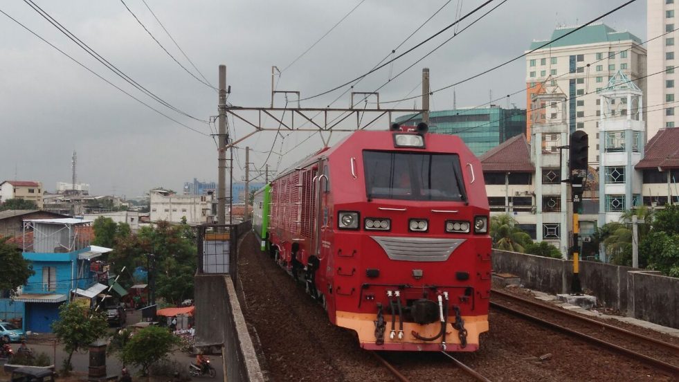 Kereta Semicepat, Jakarta-Surabaya Cuma 5,5 Jam