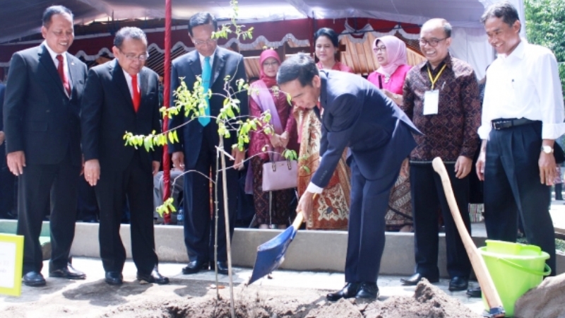 Jokowi: Pengelolaan Hutan Indonesia di Indonesia Hasilnya Apa?