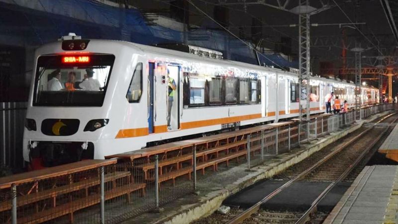 Kereta Bandara Resmi Beroperasi Hari Ini, Banyak Calon Penumpang Kehabisan Tiket