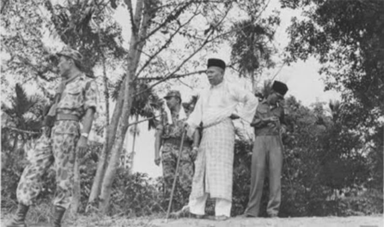 Mengalah, Cara Jasin Rayu Daud Beureuh