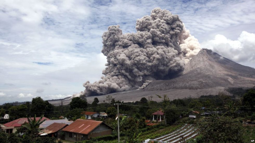 Sinabung Meletus Hebat, Desa di Kaki Gunung Gelap