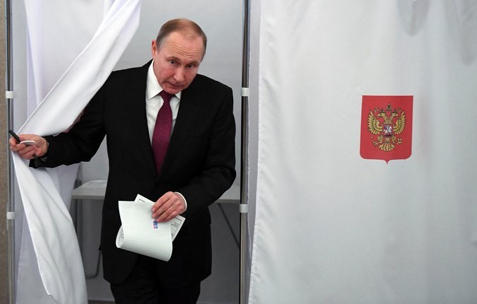 Hitung Cepat, Vladimir Putin Menang Telak