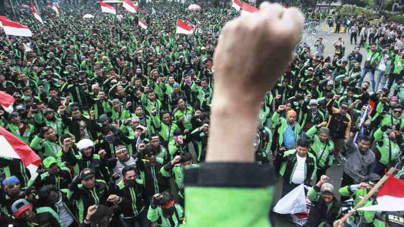 Ilustrasi: Para pengemudi ojek online unjuk asa di seberang istana negara/antarafoto