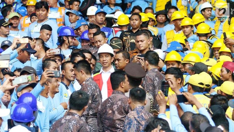 Jokowi: Selamat Hari Buruh