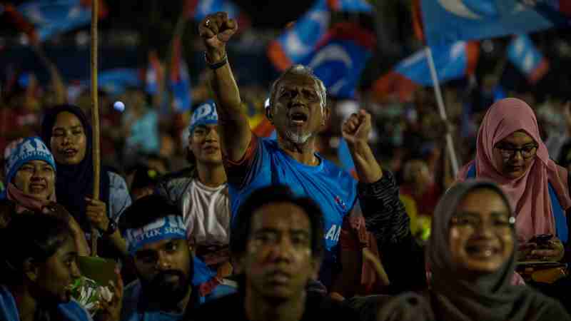 Tsunami Rakyat di Negeri Jiran