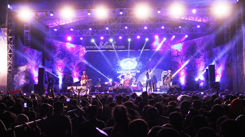 Rayakan Hari Lahir Pancasila, Slank Konser di UGM