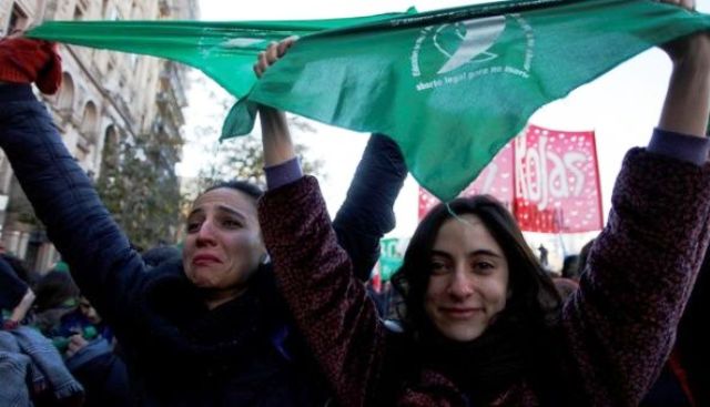 Parlemen Argentina Sahkan UU Legalisasi Aborsi