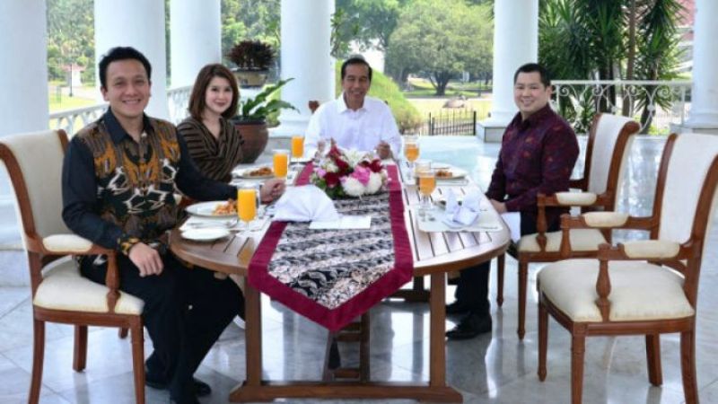 Jokowi Jamu Ketua Umum Partai-Partai Baru Pendukung Pemerintah