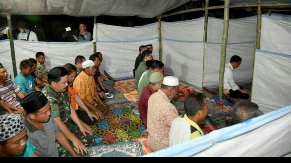 Jokowi Jadi Imam, TGB Akui Bacaannya Baik dan Jelas