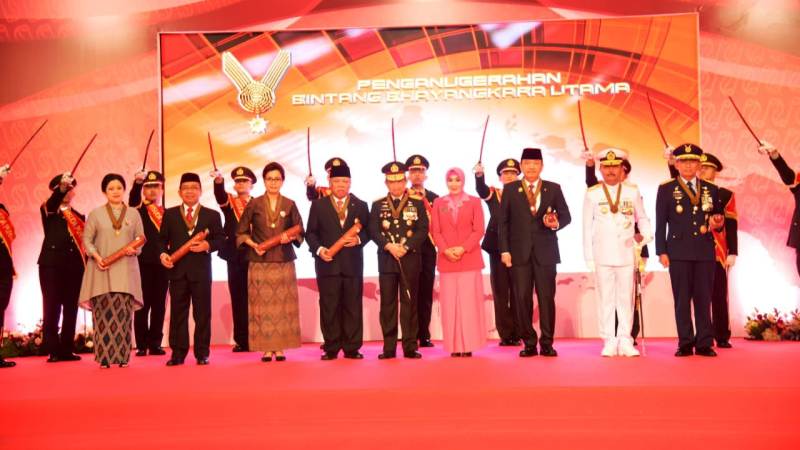 Megawati Hadiri Pemberian Penghargaan Tertinggi Polri untuk Puan