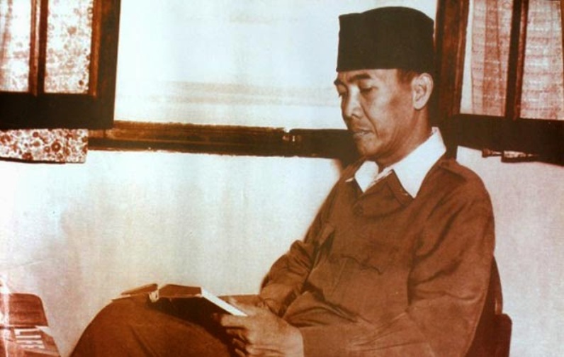 Surat-Surat Islami dari Ende: Bung Karno Kehabisan Bacaan