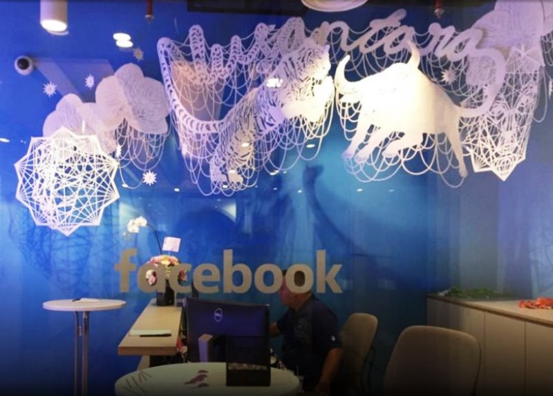 Facebook Gelontorkan Rp 15 Triliun ke Singapura