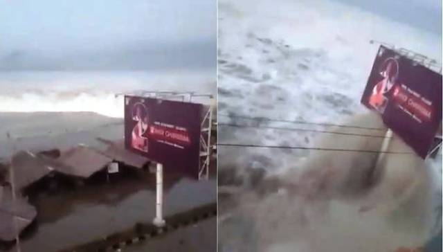 Setelah Gempat Kuat, Gelombang Tsunami Menerjang Palu