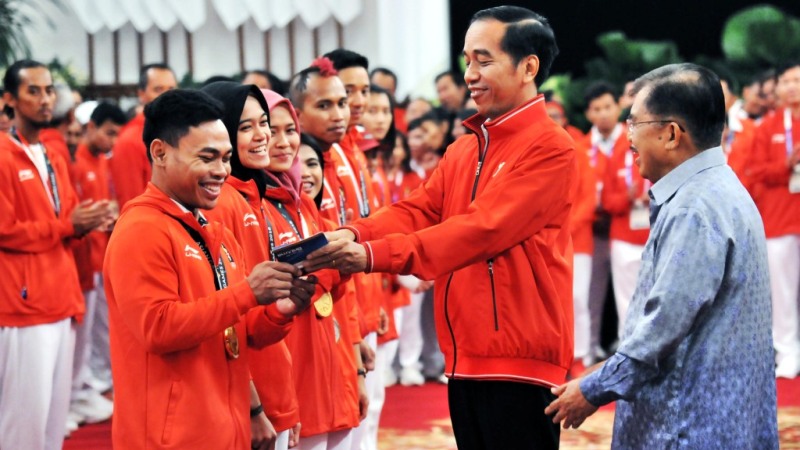 Presiden Serahkan Bonus kepada Atlet Asian Games: Terima Kasih Pahlawan Indonesia