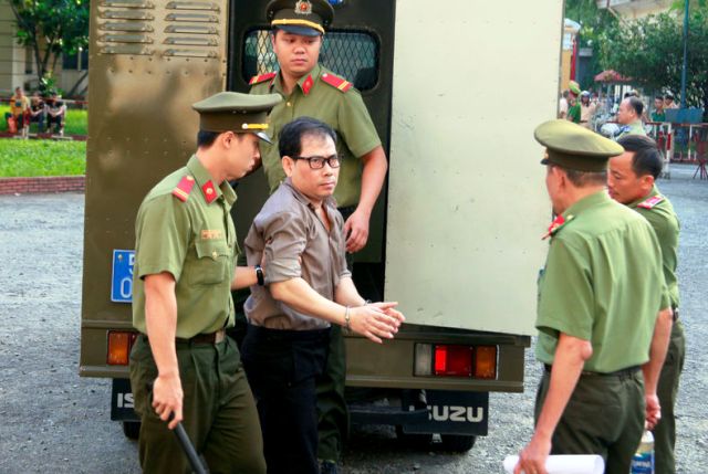 Pengadilan Vietnam Hukum 2 Warga AS karena Diduga Dalang Makar