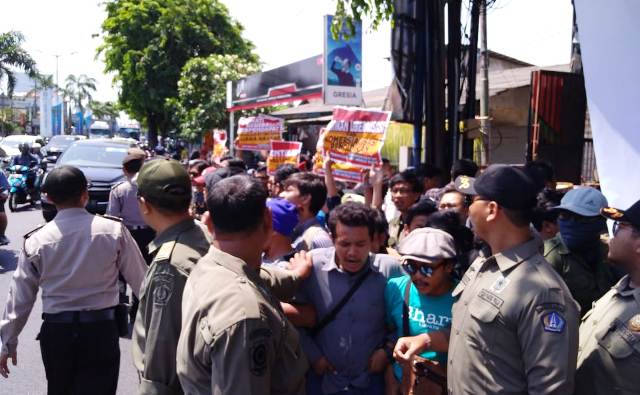 Pertemuan IMF-Bank Dunia Disebut Hasilkan Rencana Kejahatan Baru