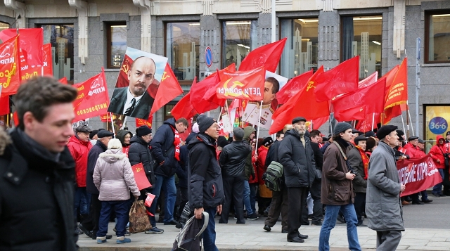 Revolusi Kita Diilhami Uni Soviet Sosialis, Anak Revolusi Oktober