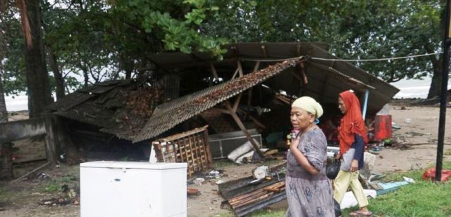 Korban Terus Bertambah dan Dugaan Penyebab Tsunami Selat Sunda