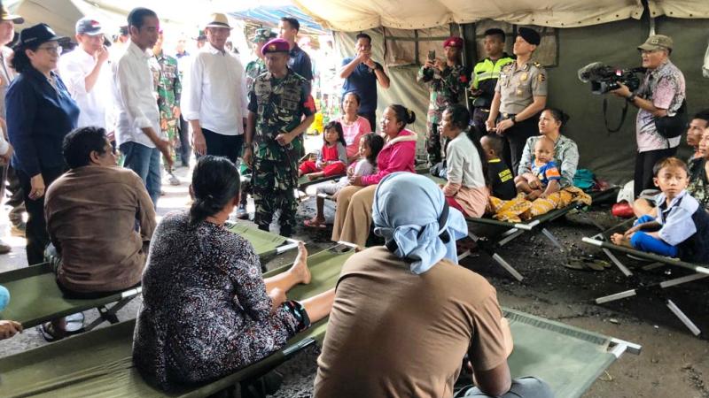 Presiden Jenguk Korban Tsunami di Banten
