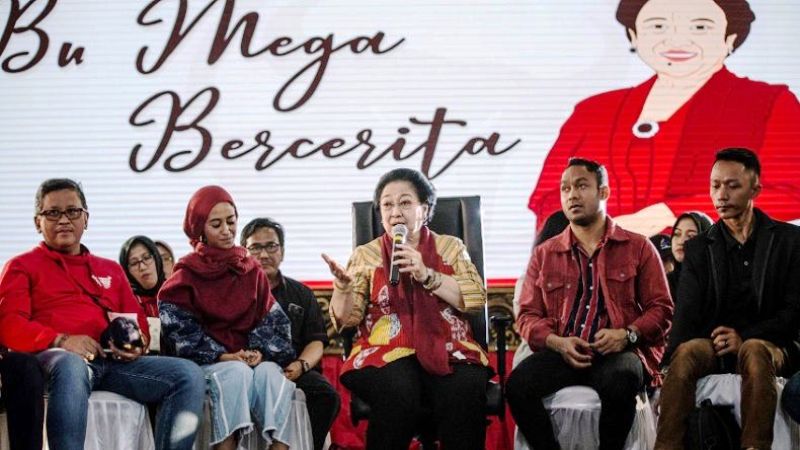 Bu Mega Bercerita: Dari Nasi Goreng, Hoaks, hingga Tuduhan PKI pada Jokowi