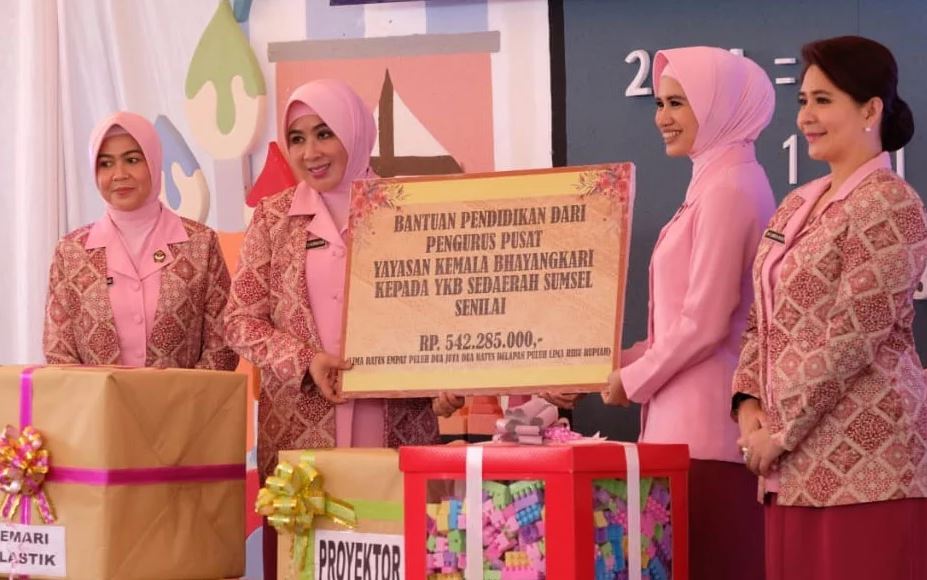 Yayasan Kemala Bhayangkari Serahkan Sumbangan Rp 1,5 Miliar untuk PAUD