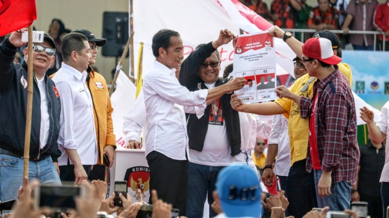 Jokowi: Rabu 17 April 2019 Pilih yang Bajunya Putih