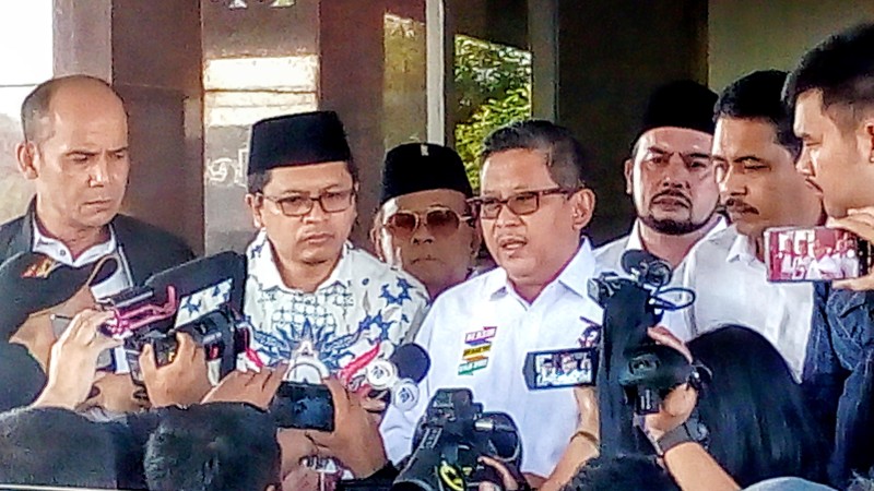 Hasto: Kubu Prabowo-Sandi Terlalu Nyinyir