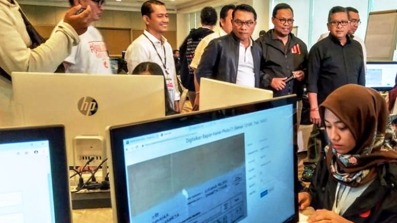 TKN 01 Tantang BPN Prabowo-Sandi Adu Data Form C1