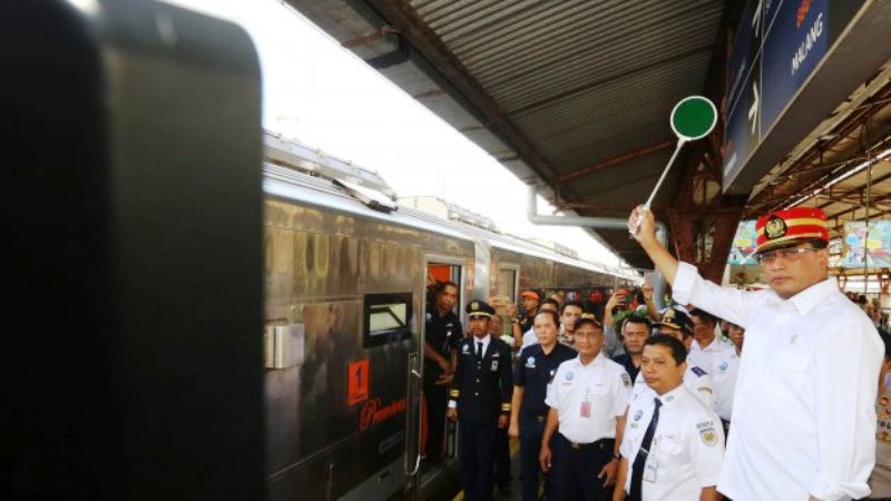 Menhub: Favorit Pemudik, Kereta Api harus Beri Layanan Terbaik