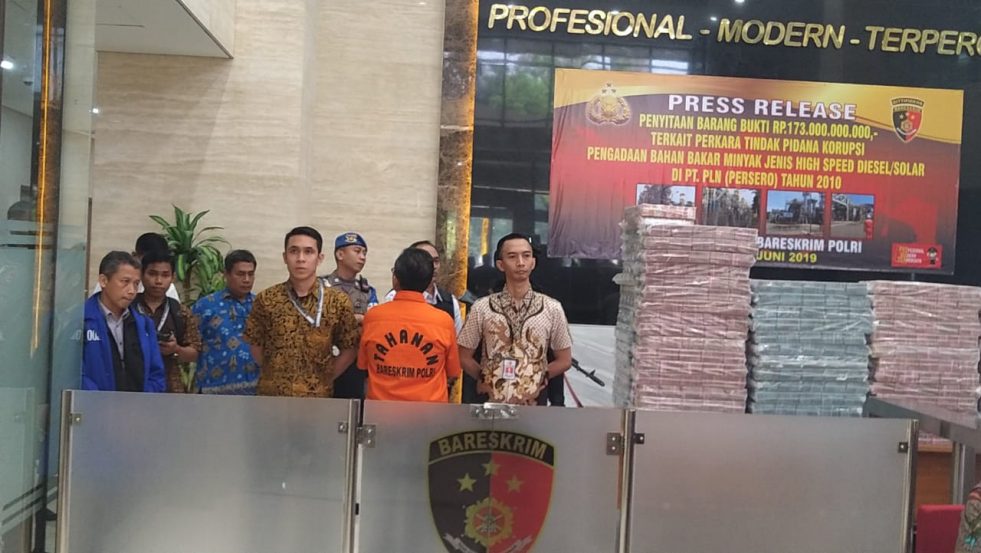 Jadi Tersangka Sejak 2015, Bareskrim Akhirnya Tahan Eks Dirut PLN